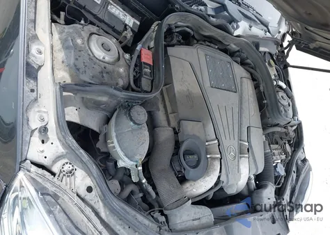 2013 Mercedes-Benz E 550 4Matic из США, поврежденный, VIN WDDHF9BB5DA738287